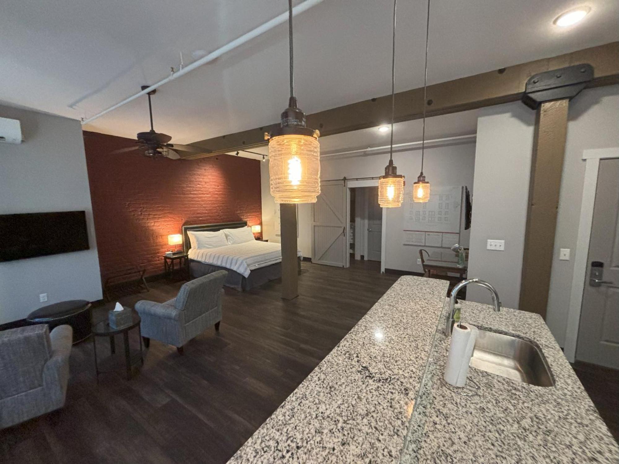 Gibson'S Warehouse Apartamento Staunton Exterior foto